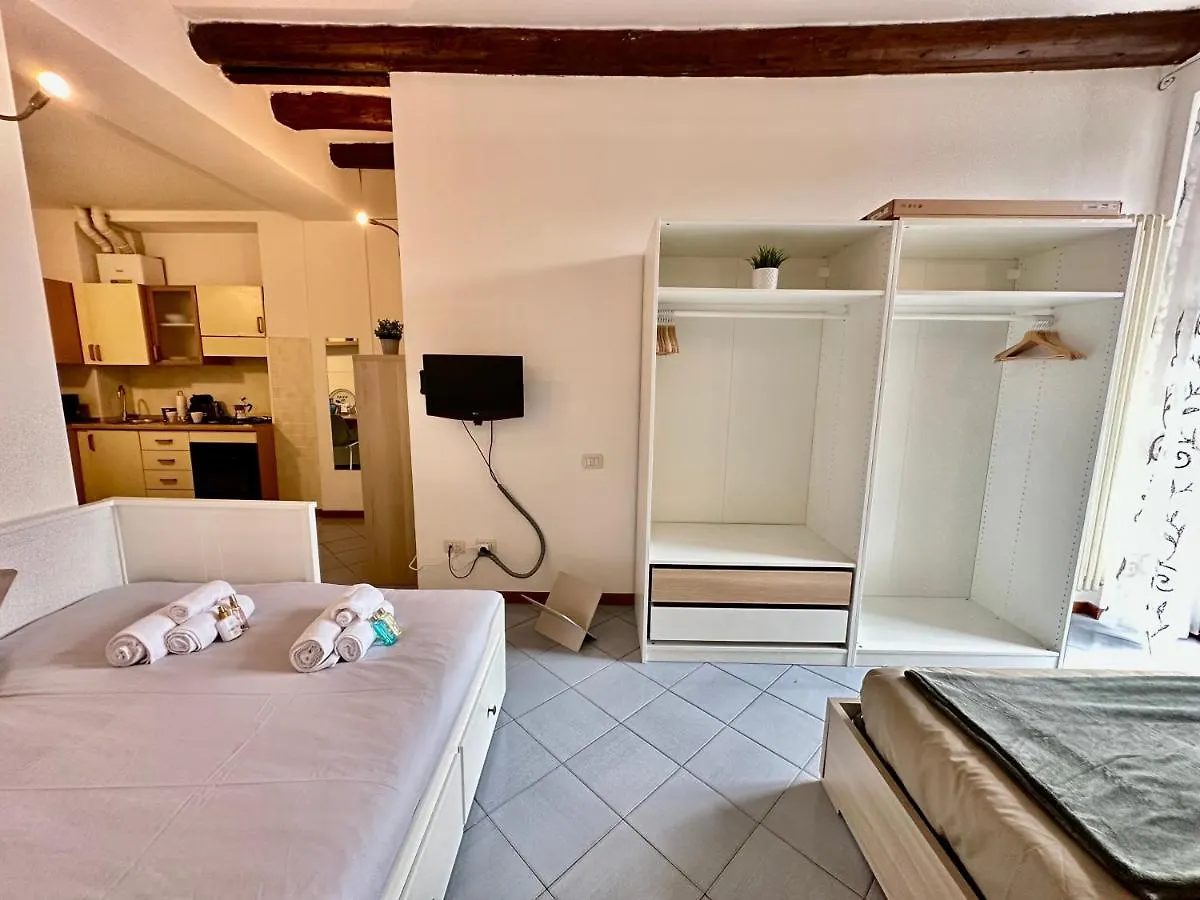 Near Airport - Loft Universita 4 Posti Letto Bergame 0*,